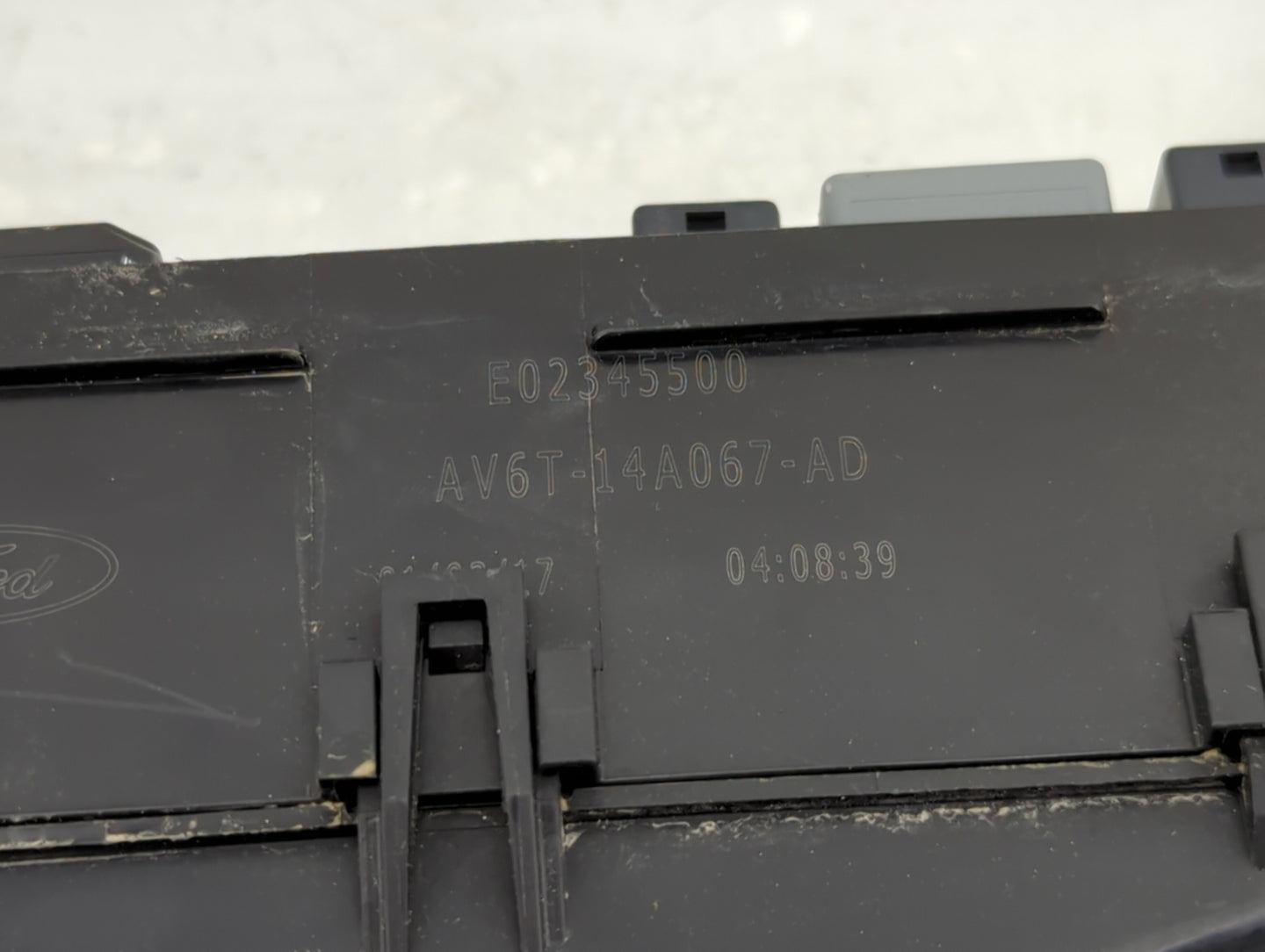 2017-2018 Ford Focus Fusebox Fuse Box Panel Relay Module P/N:AV6T-14A067-AD E02345500 Fits Fits 2017 2018 OEM Used Auto Part