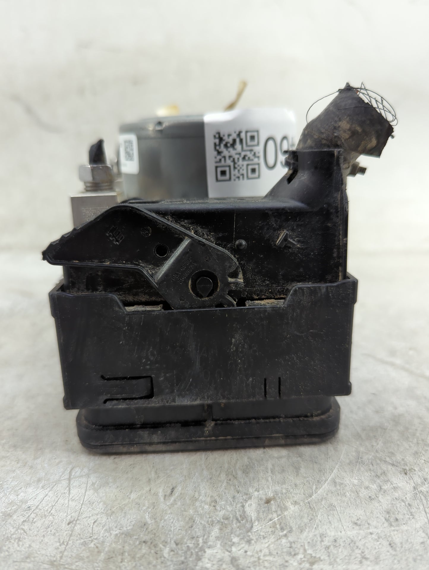 2016-2018 Ford Focus ABS Pump Control Module Replacement P/N:F1FC-2C219-BF Fits Fits 2016 2017 2018 OEM Used Auto Parts - Oe