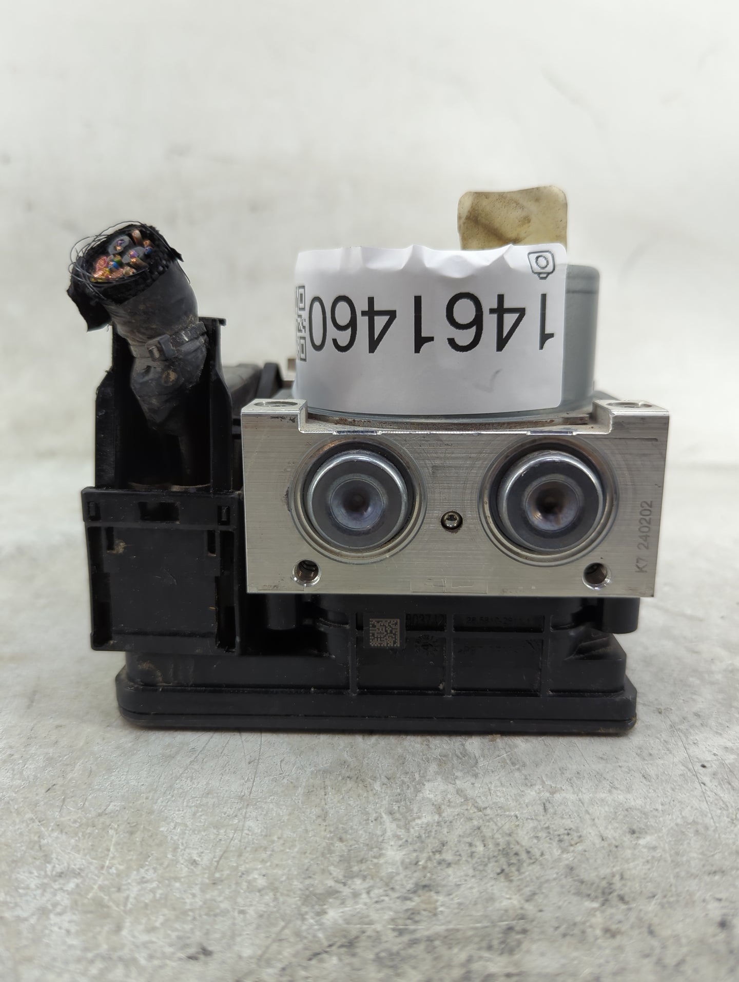 2016-2018 Ford Focus ABS Pump Control Module Replacement P/N:F1FC-2C219-BF Fits Fits 2016 2017 2018 OEM Used Auto Parts - Oe
