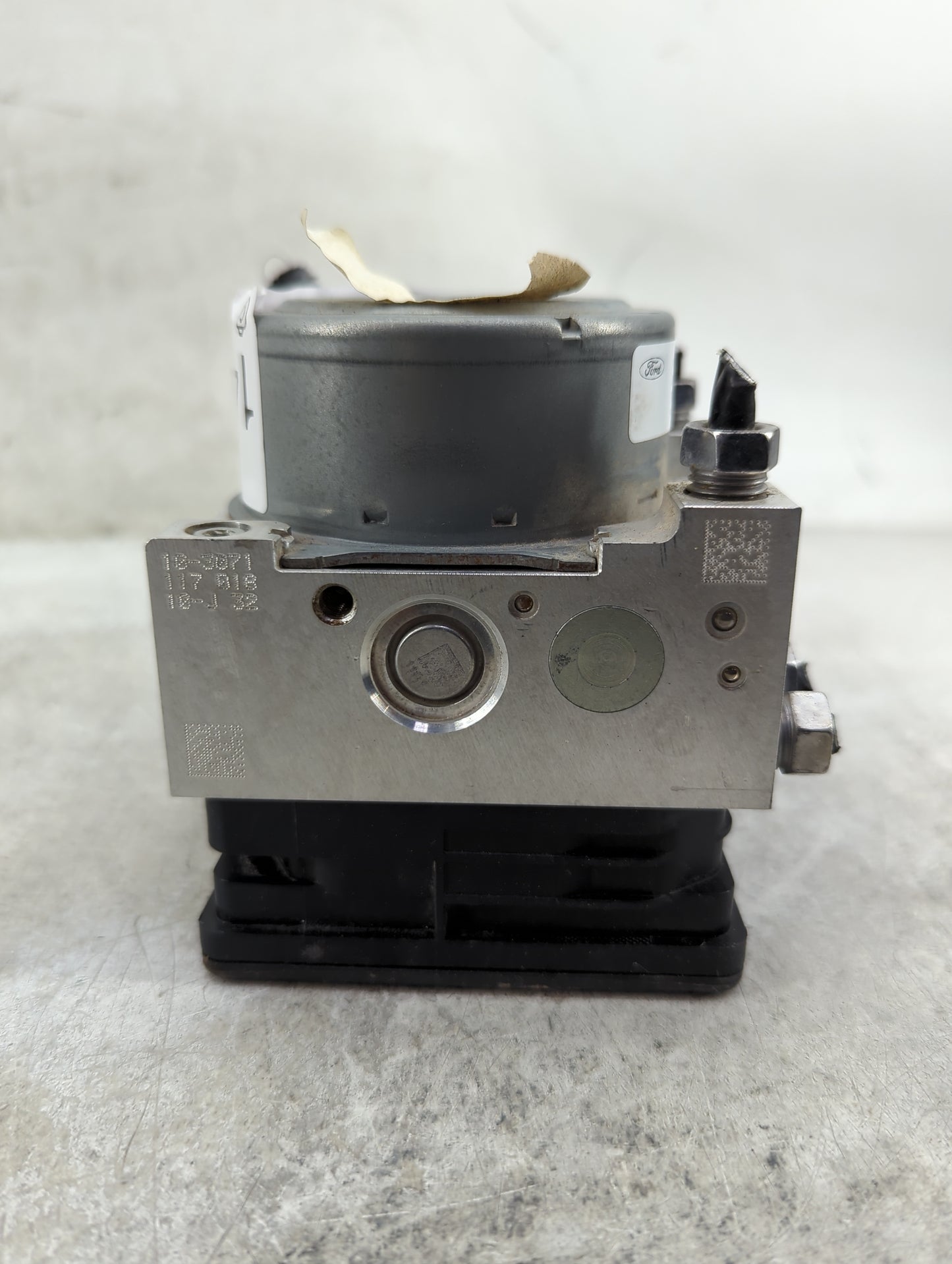 2016-2018 Ford Focus ABS Pump Control Module Replacement P/N:F1FC-2C219-BF Fits Fits 2016 2017 2018 OEM Used Auto Parts - Oe