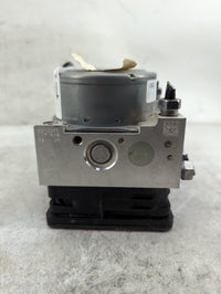 2016-2018 Ford Focus ABS Pump Control Module Replacement P/N:F1FC-2C219-BF Fits Fits 2016 2017 2018 OEM Used Auto Parts - Oe