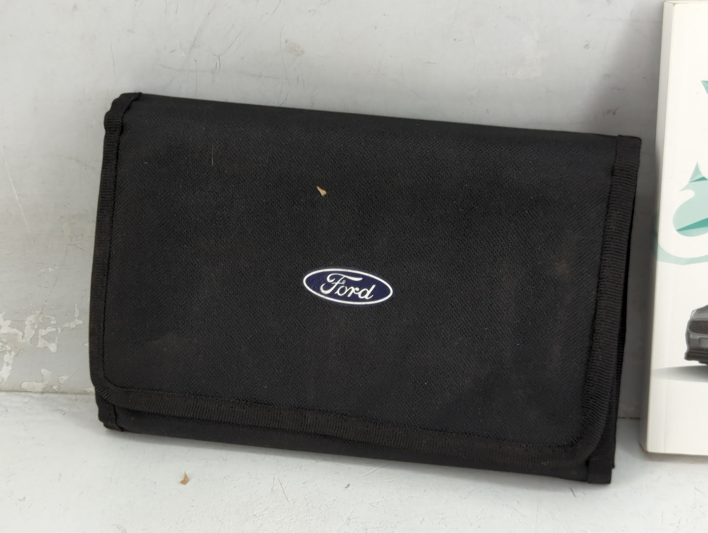 2017 Ford Focus Owners Manual Book Guide P/N:HM5J19A321AA OEM Used Auto Parts - Oemusedautoparts1.com