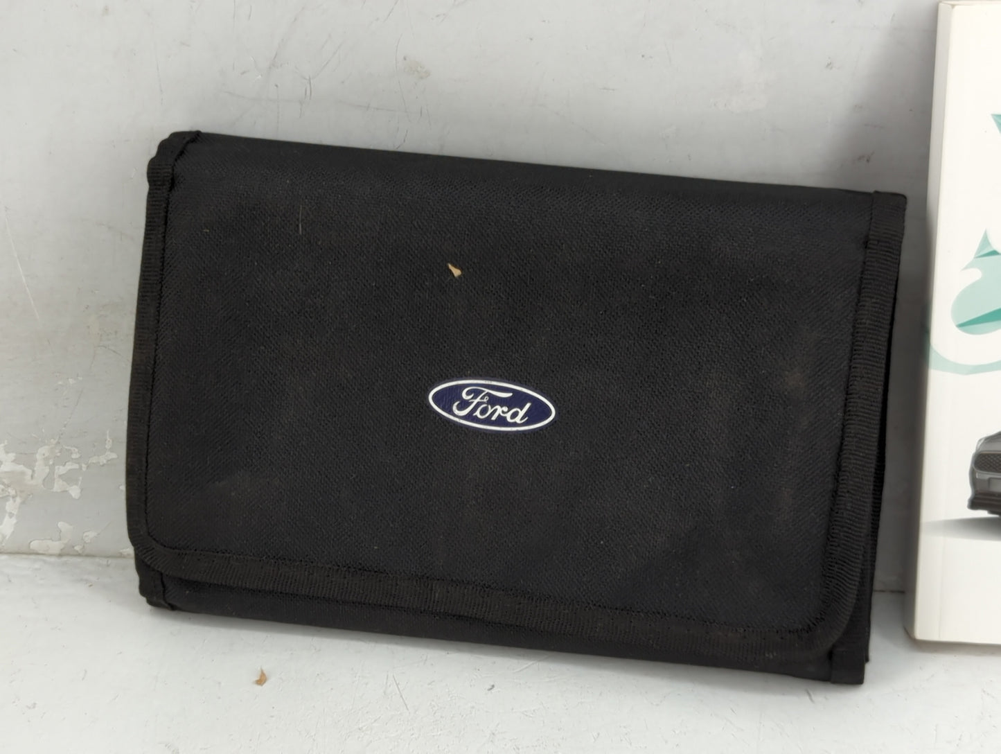 2017 Ford Focus Owners Manual Book Guide P/N:HM5J19A321AA OEM Used Auto Parts - Oemusedautoparts1.com