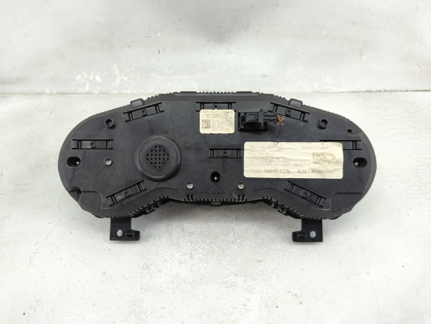 2015-2018 Ford Focus Instrument Cluster Speedometer Gauges P/N:F1ET-10849-CTN F1ET-14F094-BB Miles:80K Fits OEM Used Auto Pa