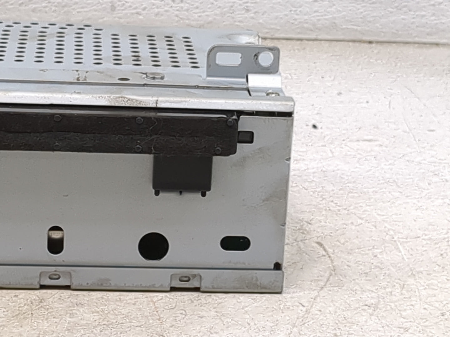 2016-2018 Ford Focus Radio AM FM Cd Player Receiver Replacement P/N:FM5T-19C107-KH Fits Fits 2016 2017 2018 OEM Used Auto Pa