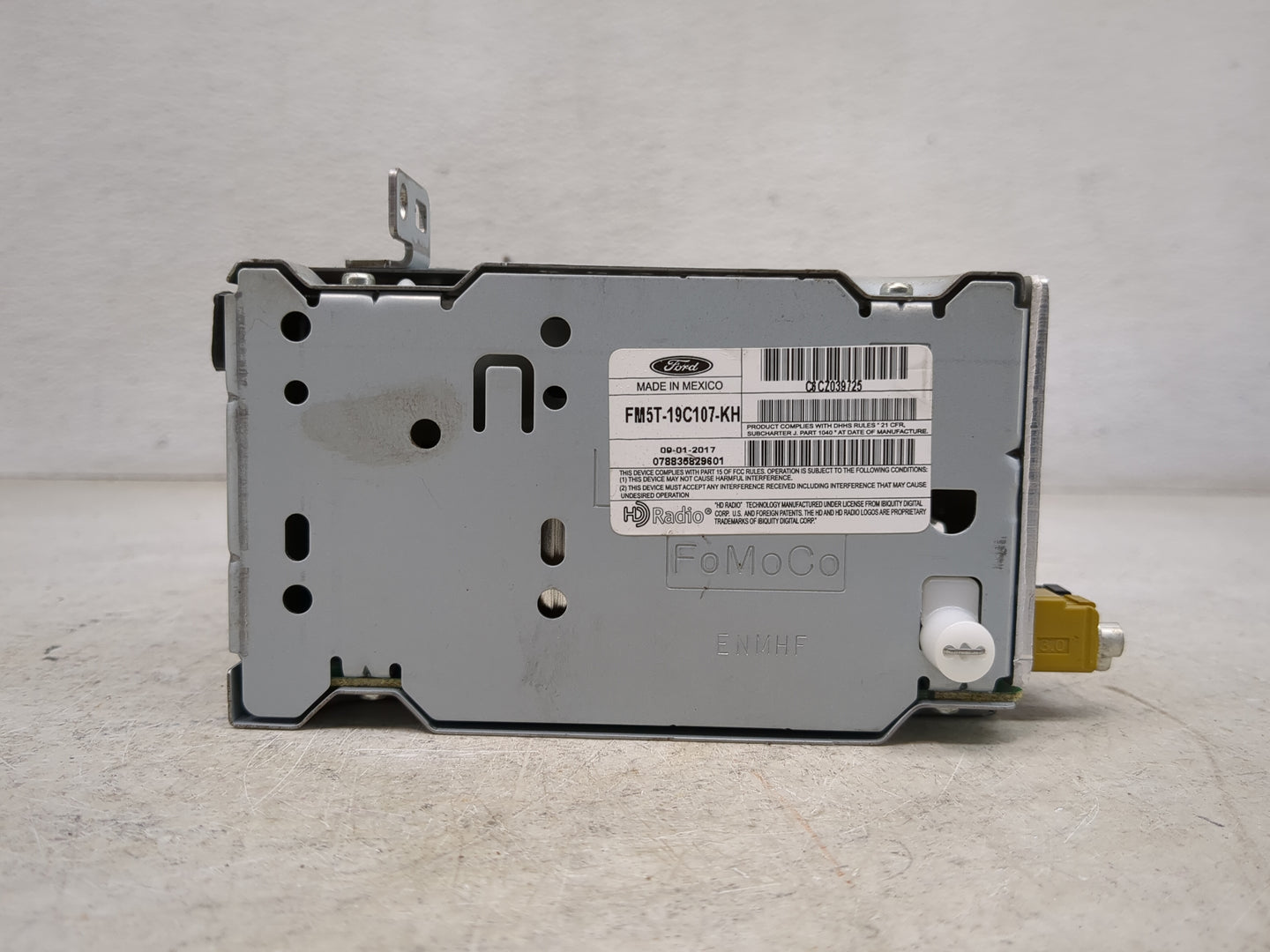 2016-2018 Ford Focus Radio AM FM Cd Player Receiver Replacement P/N:FM5T-19C107-KH Fits Fits 2016 2017 2018 OEM Used Auto Pa