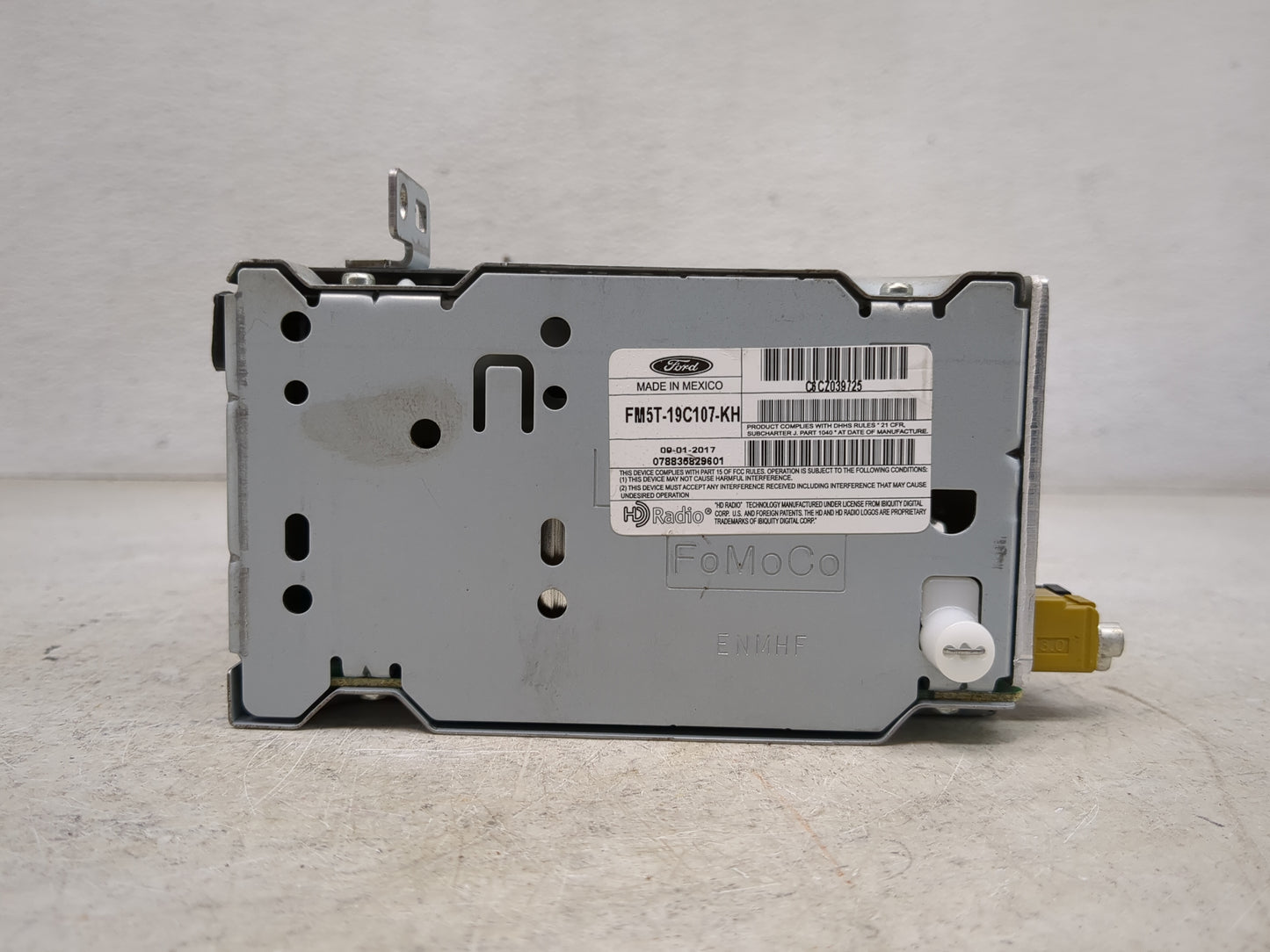 2016-2018 Ford Focus Radio AM FM Cd Player Receiver Replacement P/N:FM5T-19C107-KH Fits Fits 2016 2017 2018 OEM Used Auto Pa