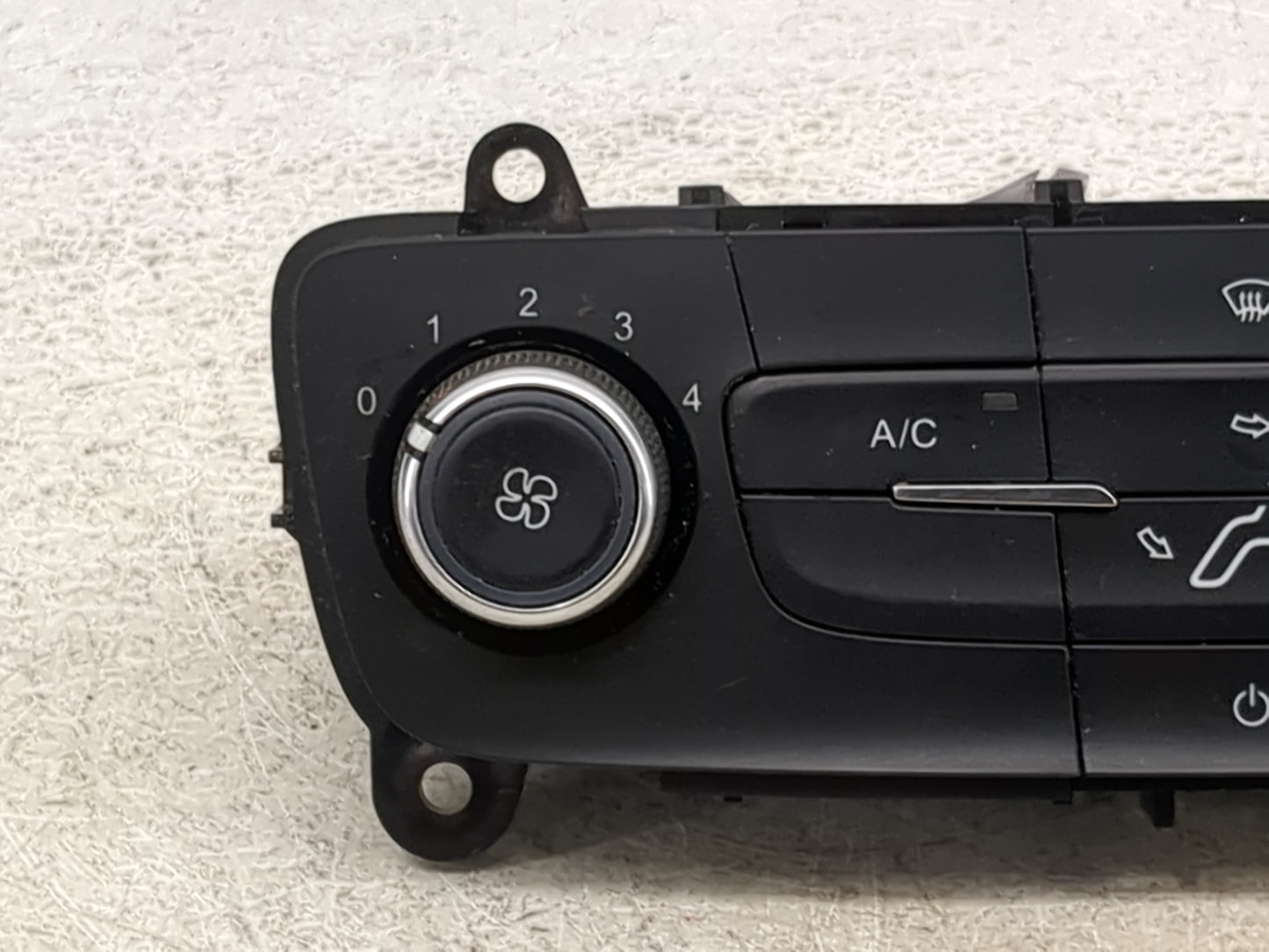2015-2018 Ford Focus Climate Control Module Temperature AC/Heater Replacement P/N:F1ET-19980-JJ Fits Fits 2015 2016 2017 201