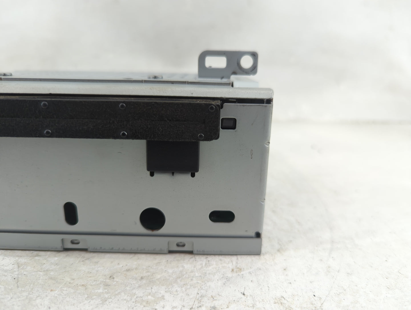 2017-2018 Ford Focus Radio AM FM Cd Player Receiver Replacement P/N:FM5T-19C107-JG Fits Fits 2017 2018 OEM Used Auto Parts -