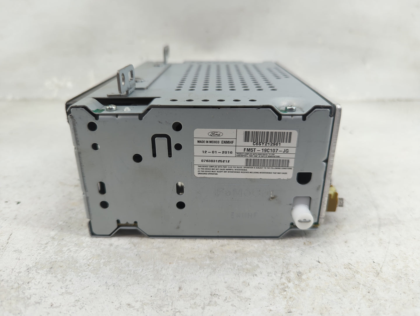 2017-2018 Ford Focus Radio AM FM Cd Player Receiver Replacement P/N:FM5T-19C107-JG Fits Fits 2017 2018 OEM Used Auto Parts -