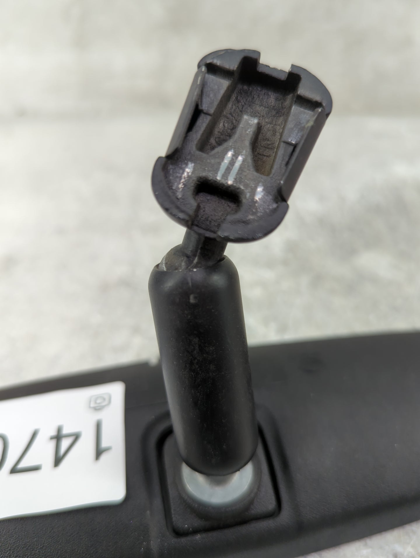 2010-2018 Ford Focus Interior Rear View Mirror Replacement OEM P/N:011681 031681 Fits OEM Used Auto Parts - Oemusedautoparts