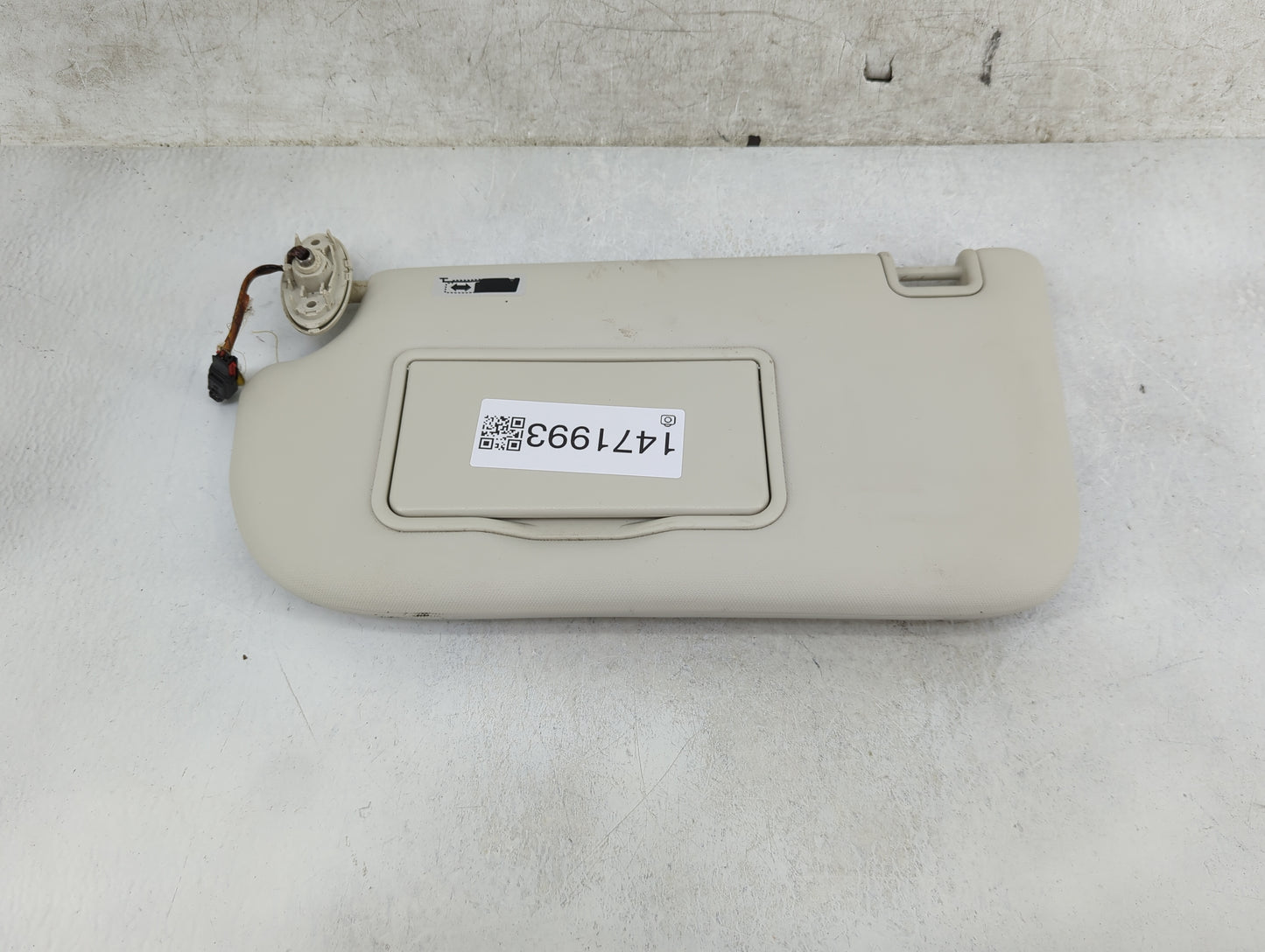 2013-2018 Ford Focus Sun Visor Shade Replacement Driver Left Mirror Fits Fits 2013 2014 2015 2016 2017 2018 OEM Used Auto Pa