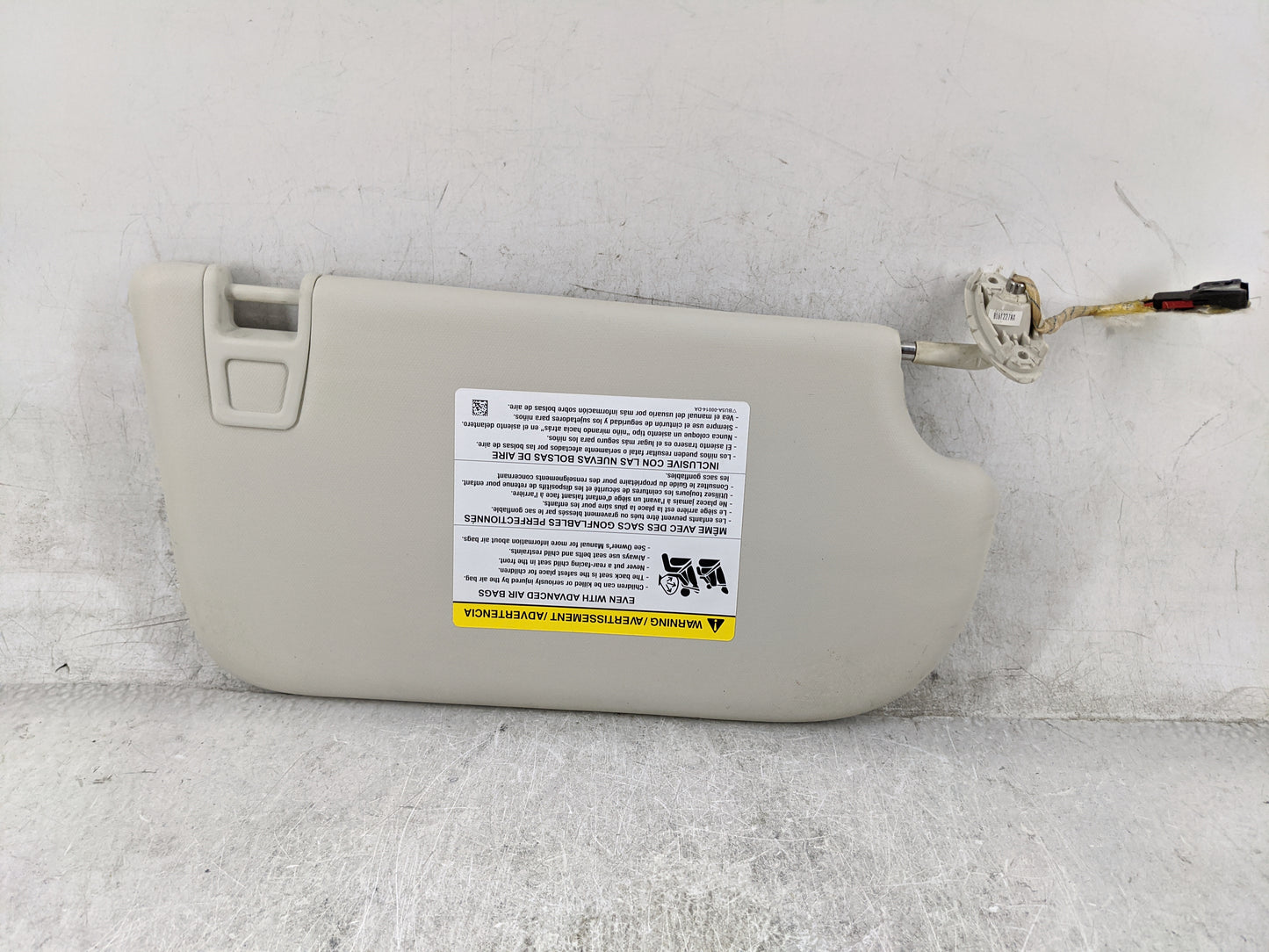 2013-2018 Ford Focus Sun Visor Shade Replacement Driver Left Mirror Fits Fits 2013 2014 2015 2016 2017 2018 OEM Used Auto Pa