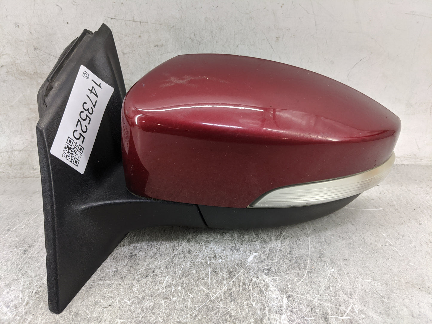 2015-2018 Ford Focus Driver Side View Mirror - Left Door Mirror OEM Used - Oemusedautoparts1.com