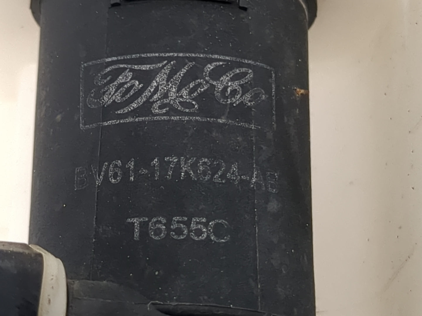 2012-2018 Ford Focus Windshield Washer Fluid Reservoir Bottle Oem 1474120 - Oemusedautoparts1.com