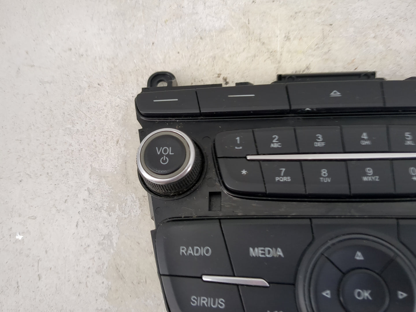 2015-2018 Ford Focus Radio Control Panel Black 1475752 - Oemusedautoparts1.com