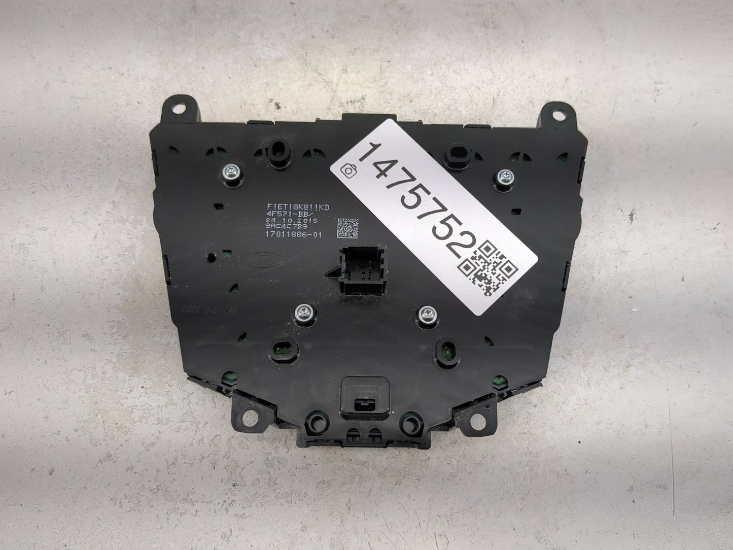 2015-2018 Ford Focus Radio Control Panel Black 1475752 - Oemusedautoparts1.com