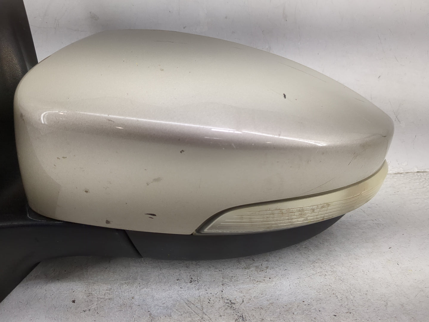 2015-2018 Ford Focus Driver Side View Mirror - Left Door Mirror OEM Used - Oemusedautoparts1.com