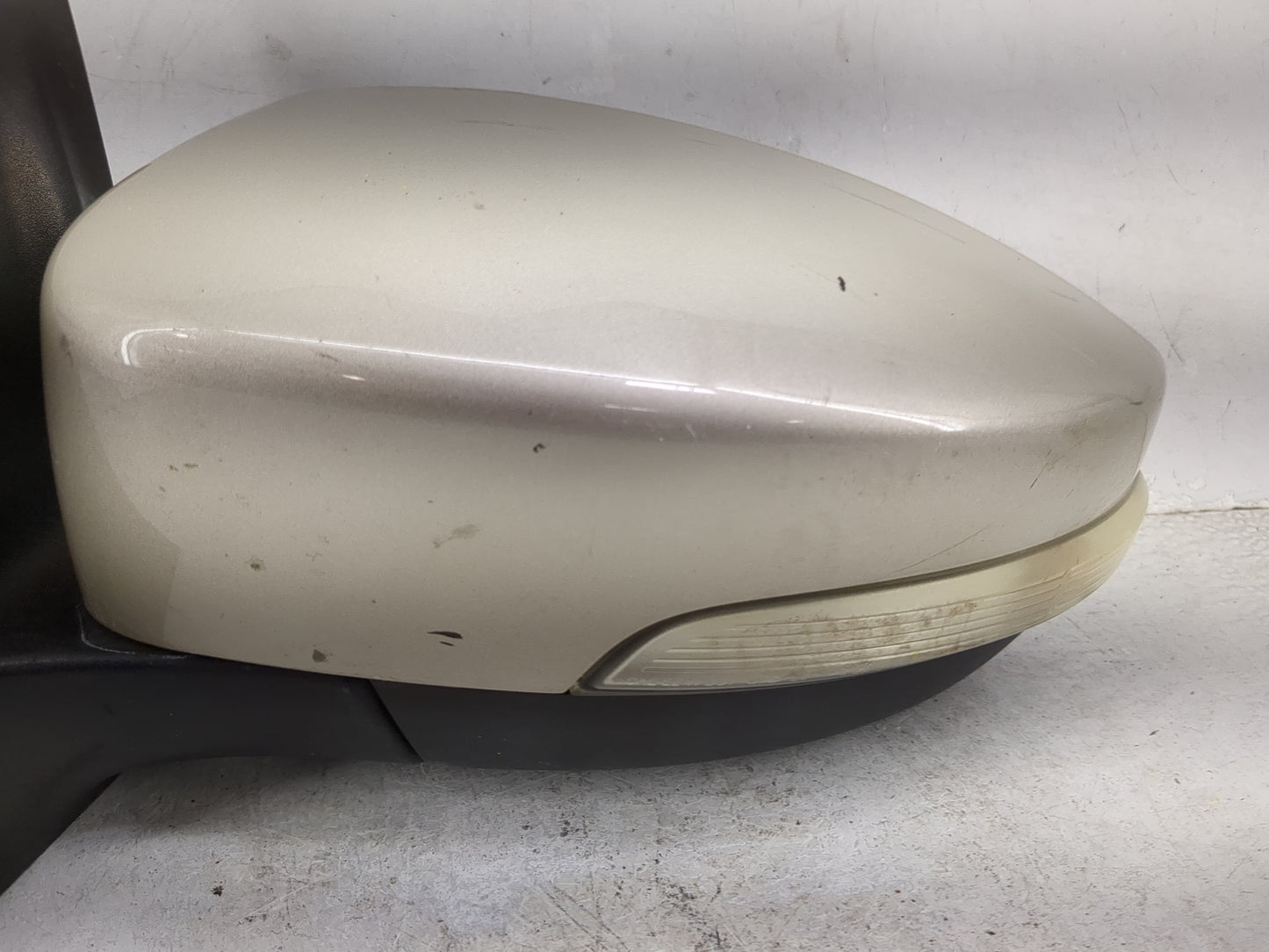2015-2018 Ford Focus Driver Side View Mirror - Left Door Mirror OEM Used - Oemusedautoparts1.com