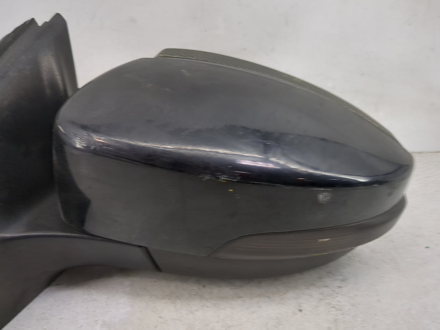 2015-2018 Ford Focus Driver Side View Mirror - Left Door Mirror OEM Used - Oemusedautoparts1.com