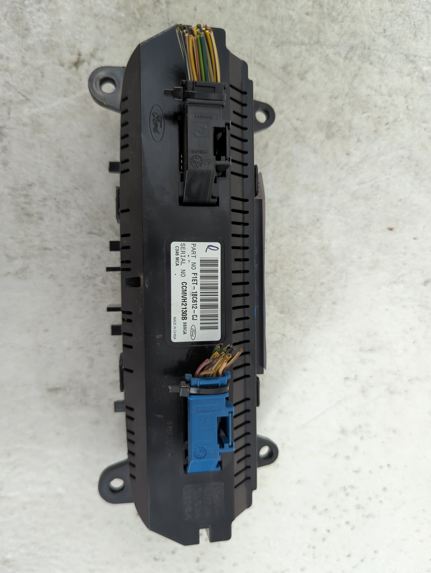 2015-2018 Ford Focus Climate Control Module Temperature AC/Heater Replacement P/N:F1ET-18C612-CJ CCMVH2130B Fits OEM Used Au