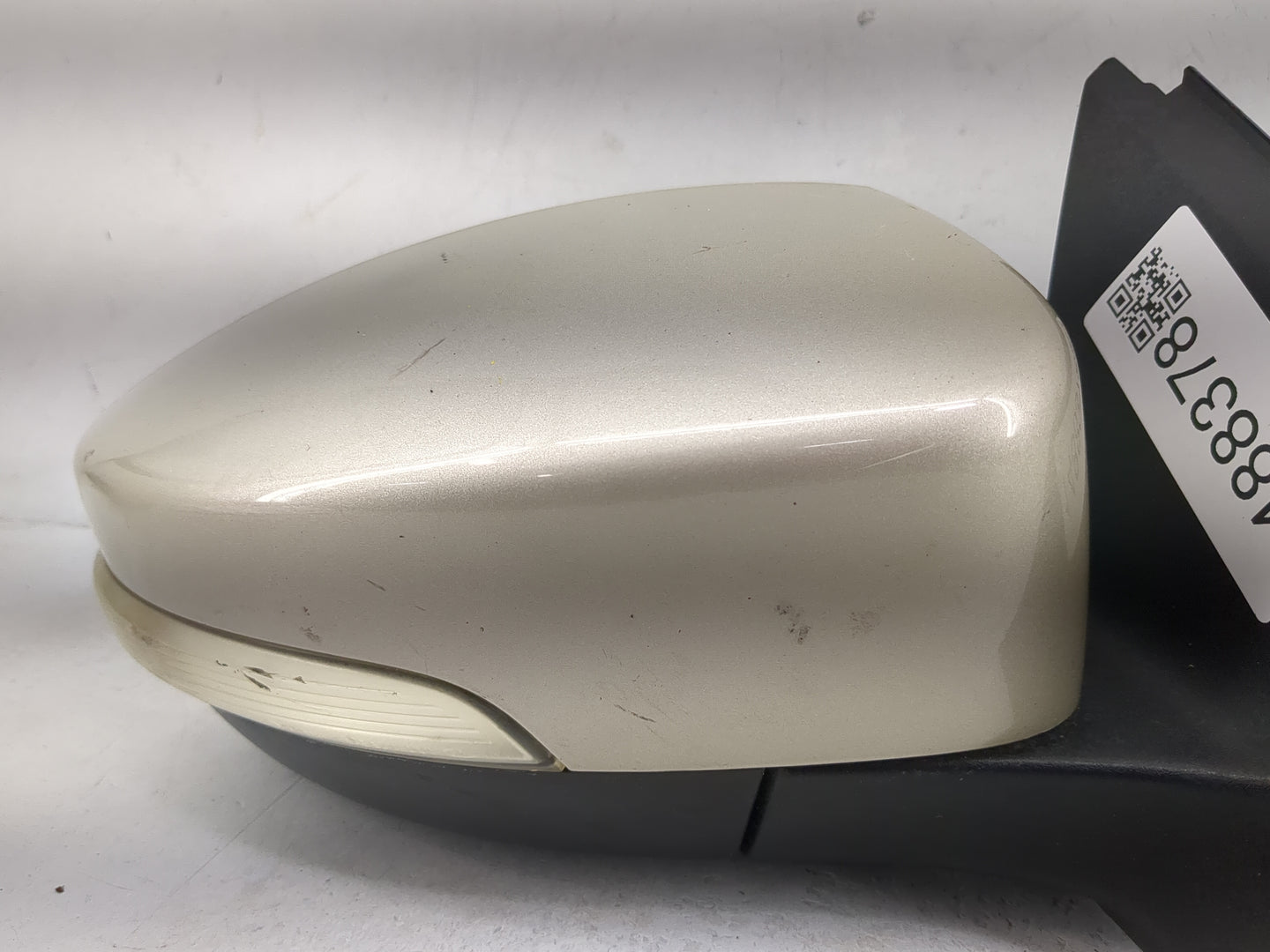 2015-2018 Ford Focus Passenger Side View Mirror - Right Door Mirror OEM Used - Oemusedautoparts1.com