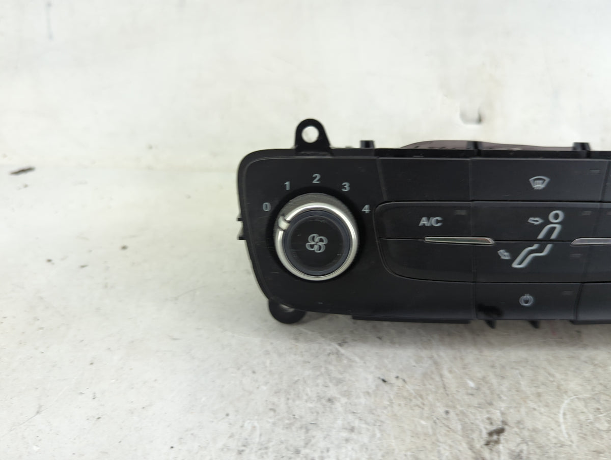 2015-2018 Ford Focus Climate Control Module Temperature AC/Heater Replacement P/N:F1ET-19980-JJ F1ET 19549 Fits OEM Used Aut