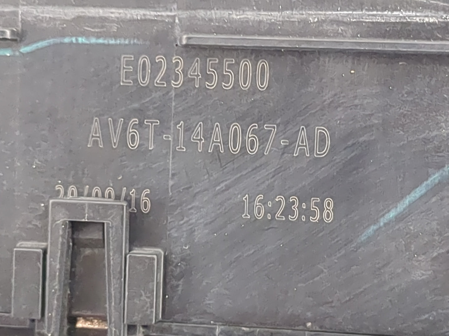 2017-2018 Ford Focus Fusebox Fuse Box Panel Relay Module P/N:AV6T-14A067-AD E02345500 Fits Fits 2017 2018 OEM Used Auto Part