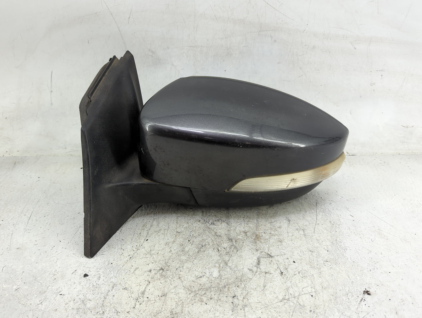 2015-2018 Ford Focus Driver Side View Mirror - Left Door Mirror OEM Used - Oemusedautoparts1.com