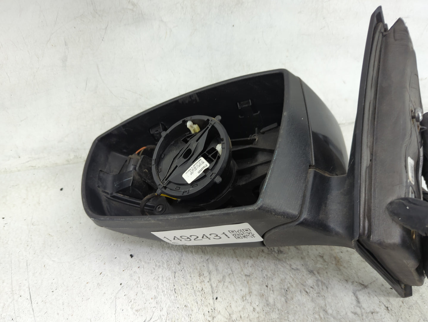 2015-2018 Ford Focus Driver Side View Mirror - Left Door Mirror OEM Used - Oemusedautoparts1.com