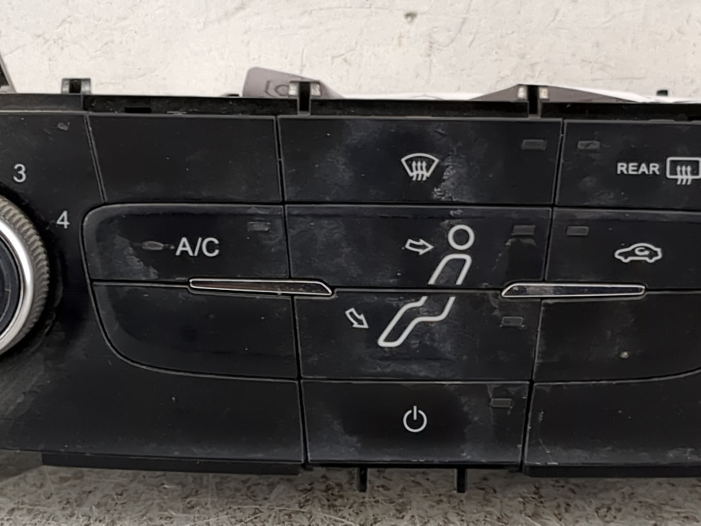2015-2018 Ford Focus Climate Control Module Temperature AC/Heater Replacement P/N:F1ET-19980-JJ Fits Fits 2015 2016 2017 201