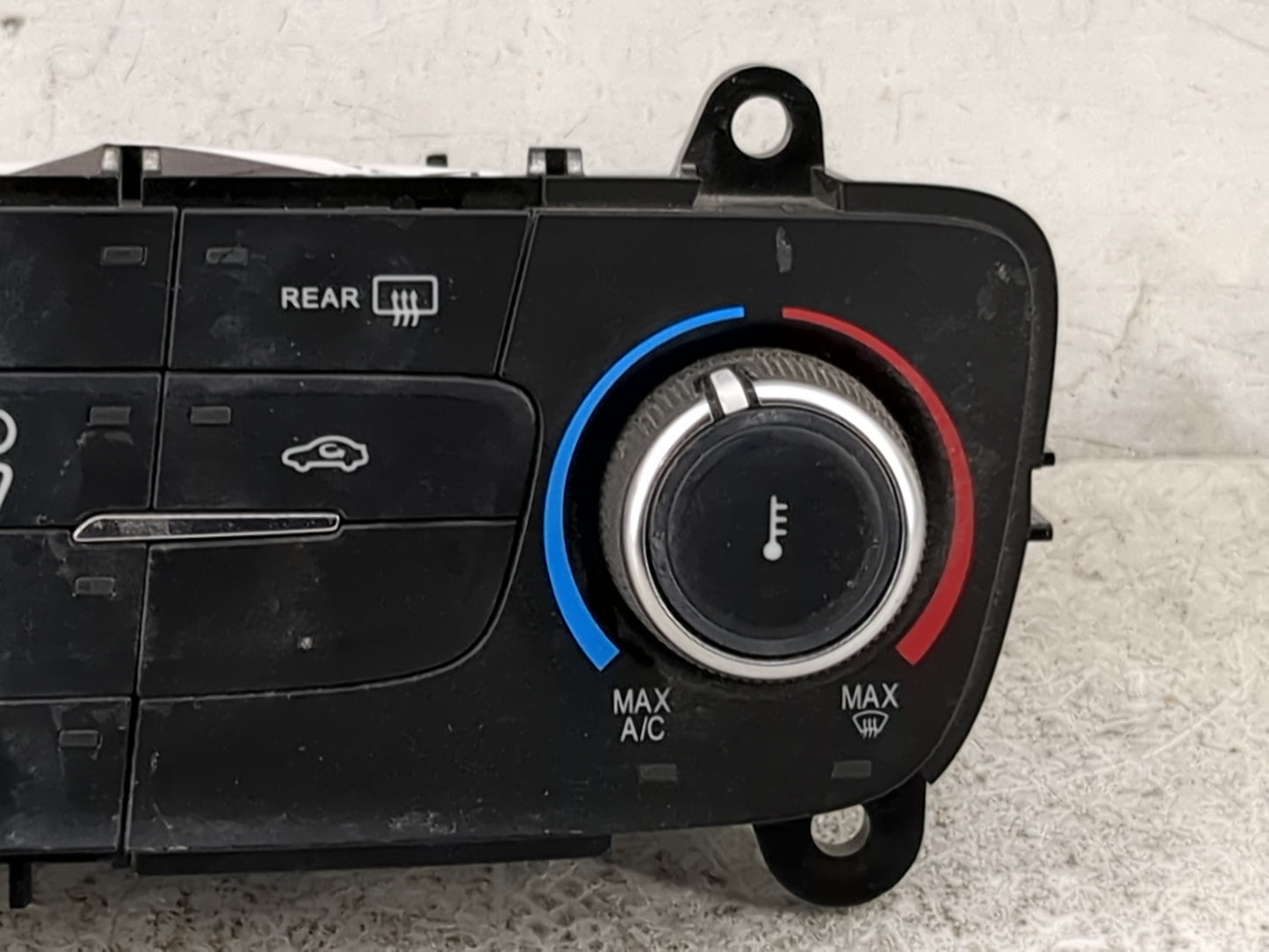 2015-2018 Ford Focus Climate Control Module Temperature AC/Heater Replacement P/N:F1ET-19980-JJ Fits Fits 2015 2016 2017 201