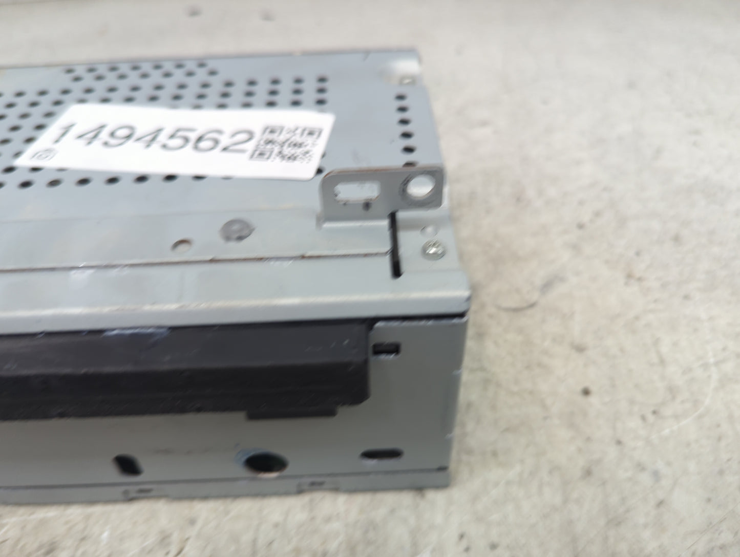 2017-2018 Ford Focus Radio AM FM Cd Player Receiver Replacement P/N:FM5T-19C107-JH Fits Fits 2017 2018 OEM Used Auto Parts -