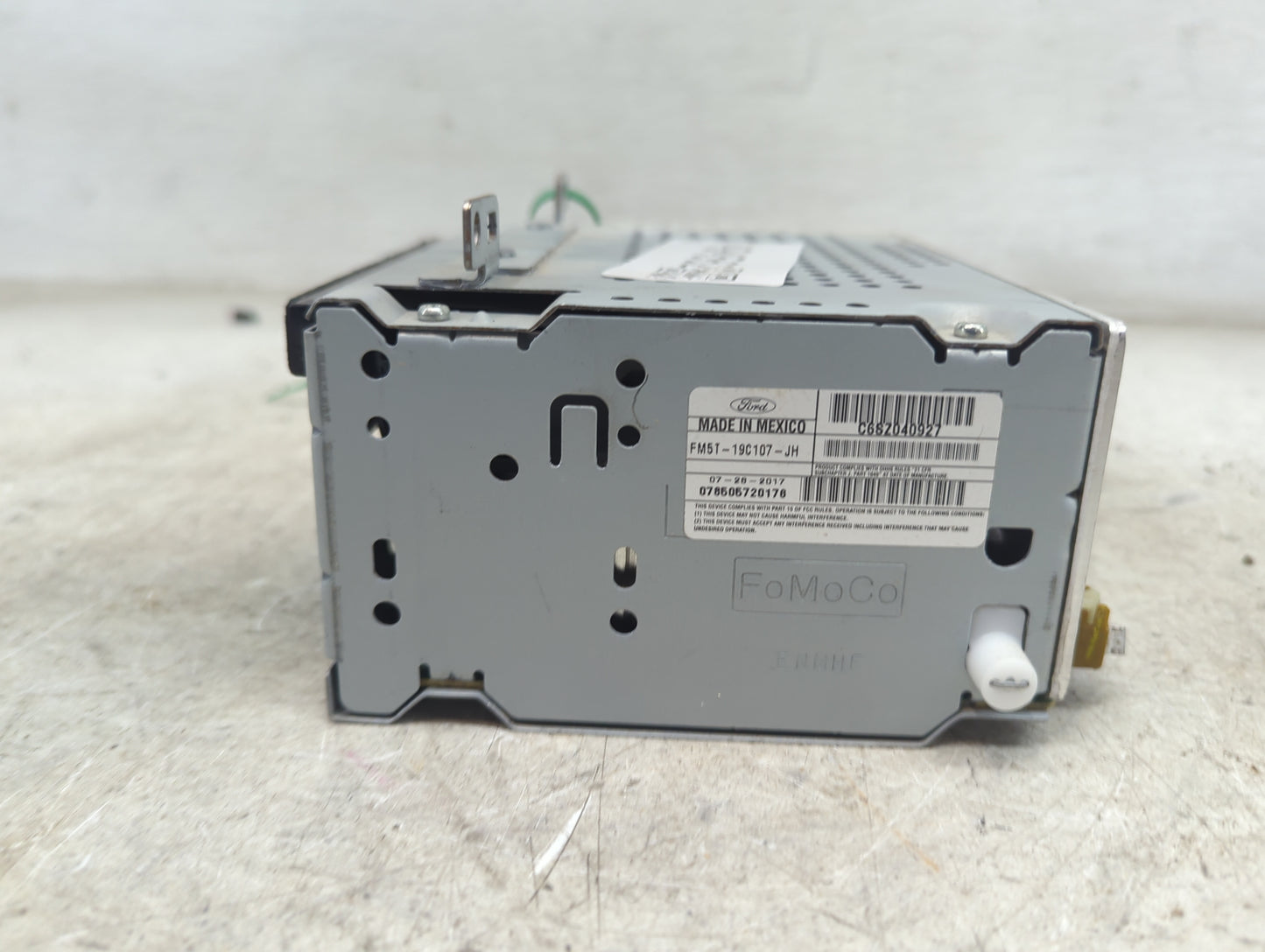 2017-2018 Ford Focus Radio AM FM Cd Player Receiver Replacement P/N:FM5T-19C107-JH Fits Fits 2017 2018 OEM Used Auto Parts -