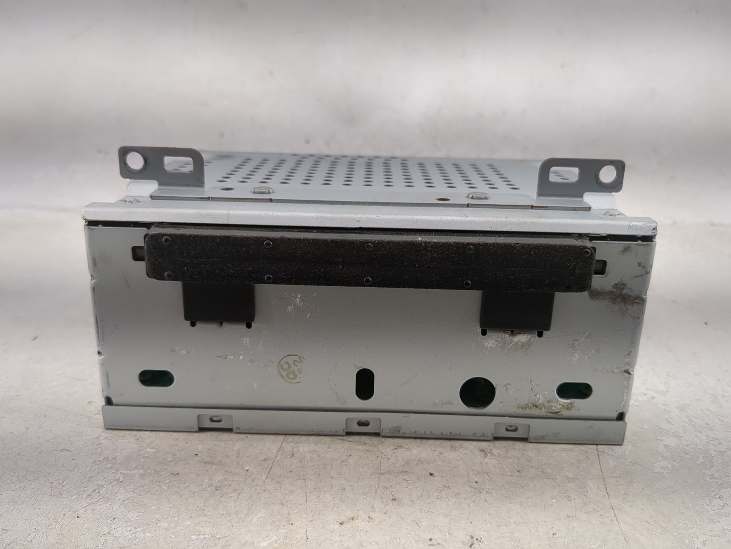 2017-2018 Ford Focus Radio AM FM Cd Player Receiver Replacement P/N:FM5T-19C107-JH Fits Fits 2017 2018 OEM Used Auto Parts -