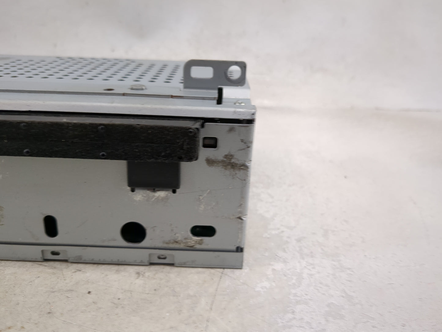 2017-2018 Ford Focus Radio AM FM Cd Player Receiver Replacement P/N:FM5T-19C107-JH Fits Fits 2017 2018 OEM Used Auto Parts -