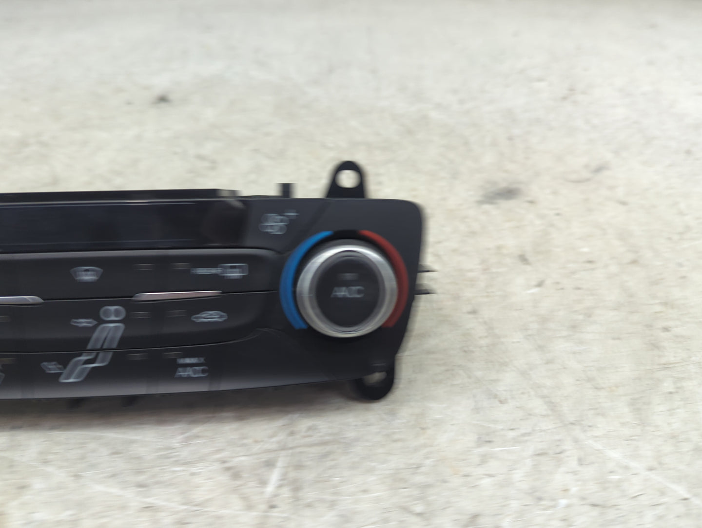 2015-2018 Ford Focus Climate Control Module Temperature AC/Heater Replacement P/N:F1ET-18C612-AM Fits Fits 2015 2016 2017 20
