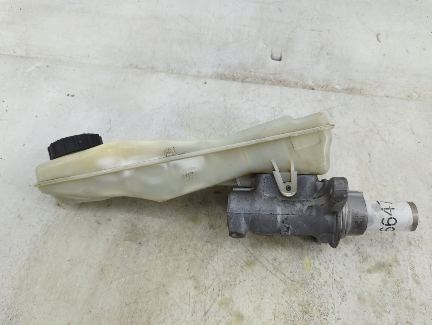 2012-2018 Ford Focus Brake Master Cylinder 1496647 - Oemusedautoparts1.com