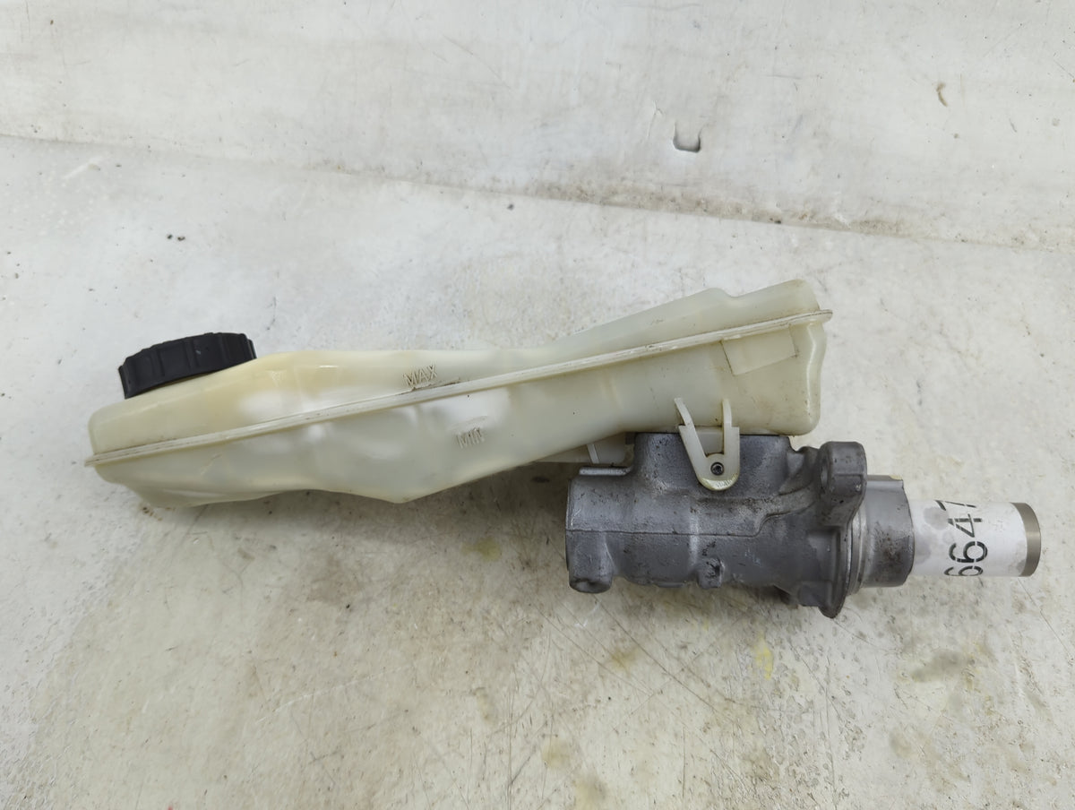 2012-2018 Ford Focus Brake Master Cylinder 1496647 - Oemusedautoparts1.com