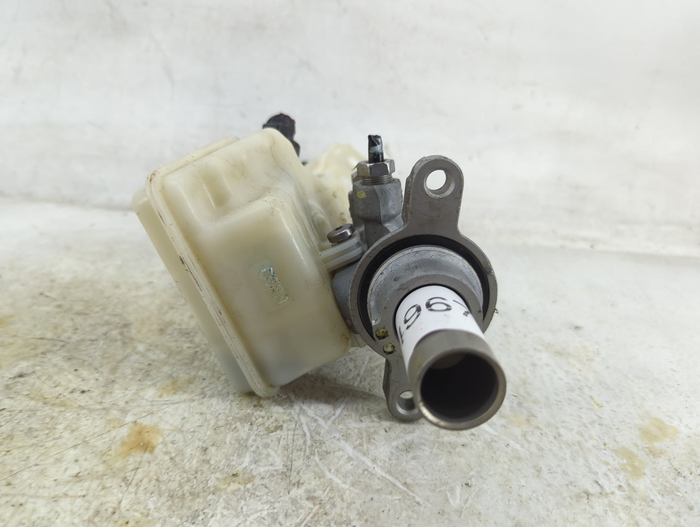 2012-2018 Ford Focus Brake Master Cylinder 1496730 - Oemusedautoparts1.com
