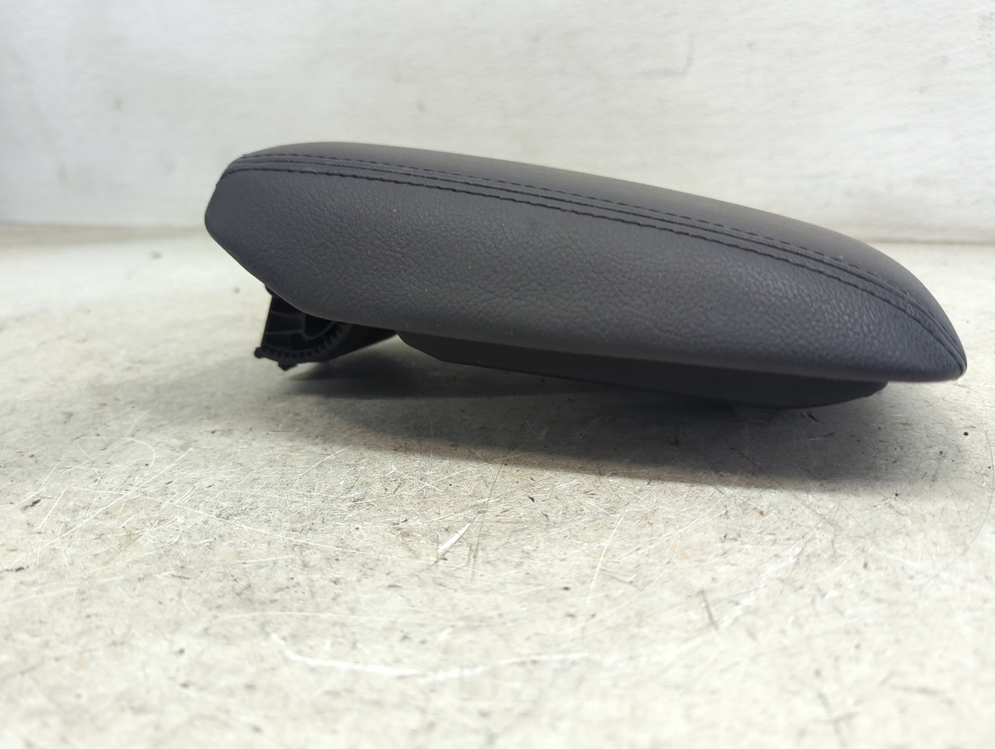 2017 Ford Focus Center Console Armrest Cover Lid Fits OEM Used Auto Parts - Oemusedautoparts1.com