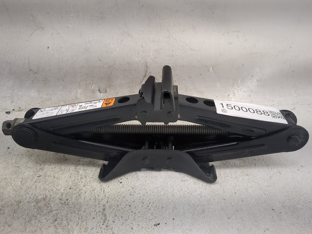 2017 Ford Focus Spare Scissor Car Jack 1500088 - Oemusedautoparts1.com