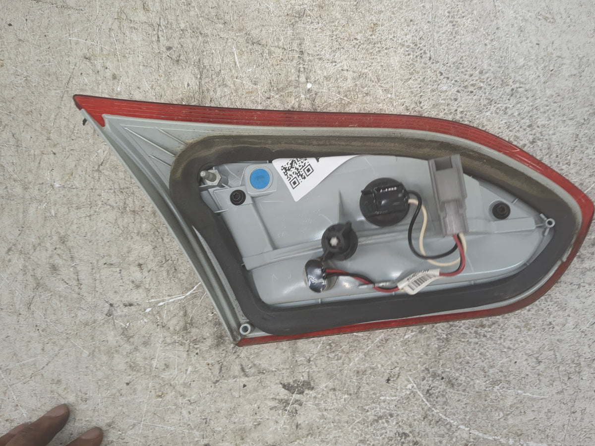 2015-2018 Ford Focus Passenger Right Side Deck Lid Mounted Tail Light 1501721 - Oemusedautoparts1.com
