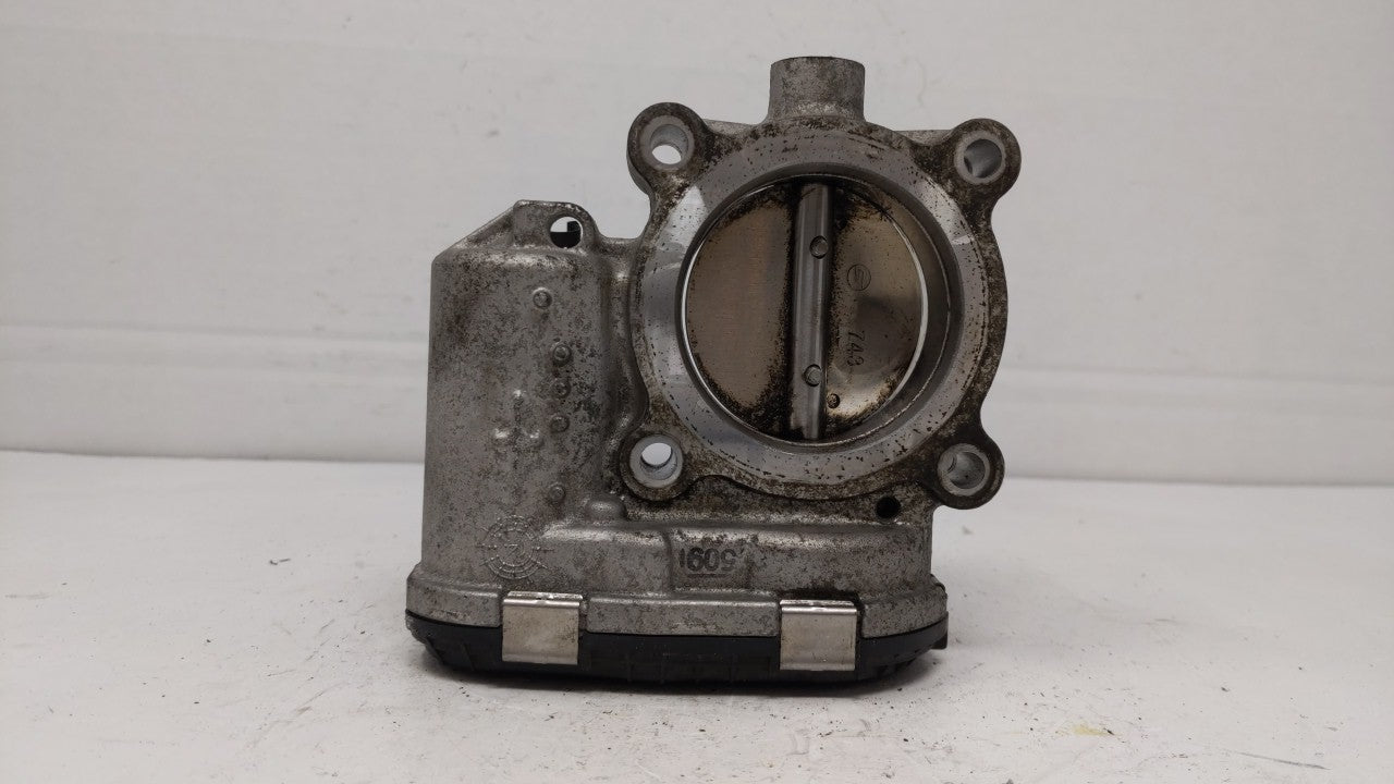 2014-2018 Ford Focus Throttle Body P/N:DS7E-9F991-BB Fits Fits 2014 2015 2016 2017 2018 2019 OEM Used Auto Parts - Oemusedau