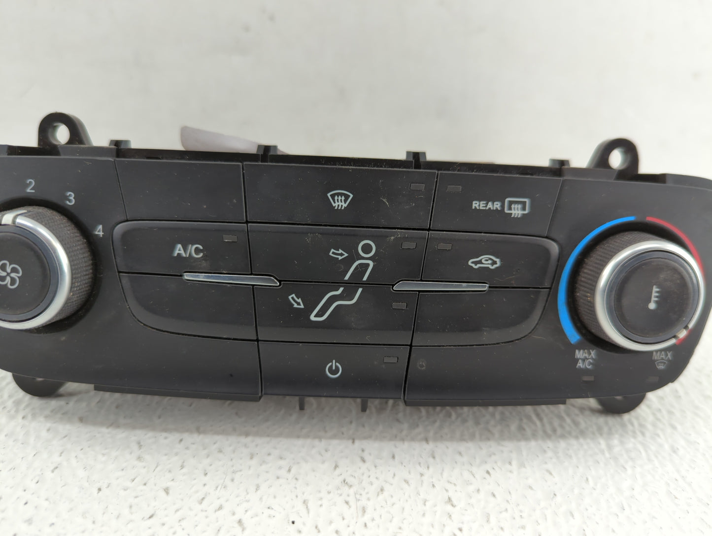 2015-2018 Ford Focus Climate Control Module Temperature AC/Heater Replacement P/N:F1ET-19980-LJ F1ET-19980-JF Fits OEM Used 