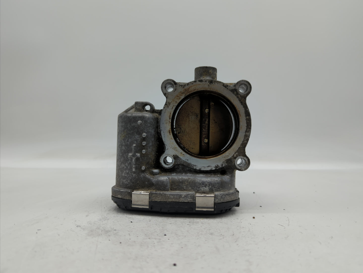 2014-2018 Ford Focus Throttle Body P/N:DS7E-9F991-BB Fits Fits 2014 2015 2016 2017 2018 2019 OEM Used Auto Parts - Oemusedau