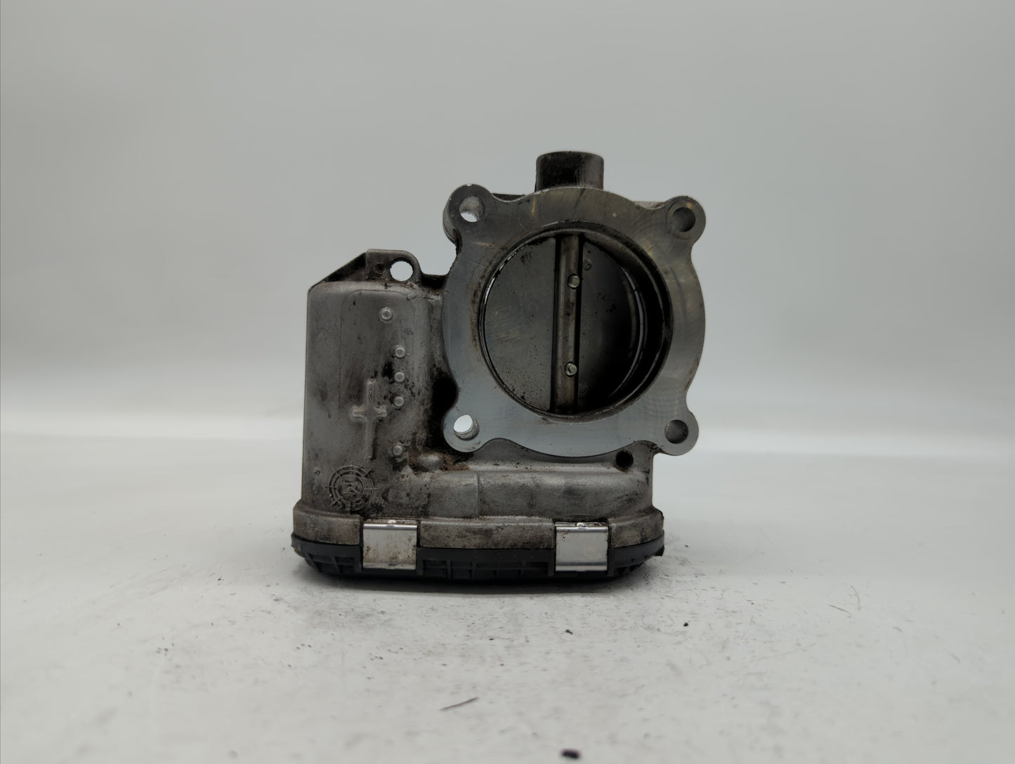 2014-2018 Ford Focus Throttle Body P/N:DS7E-9F991-BB Fits Fits 2014 2015 2016 2017 2018 2019 OEM Used Auto Parts - Oemusedau