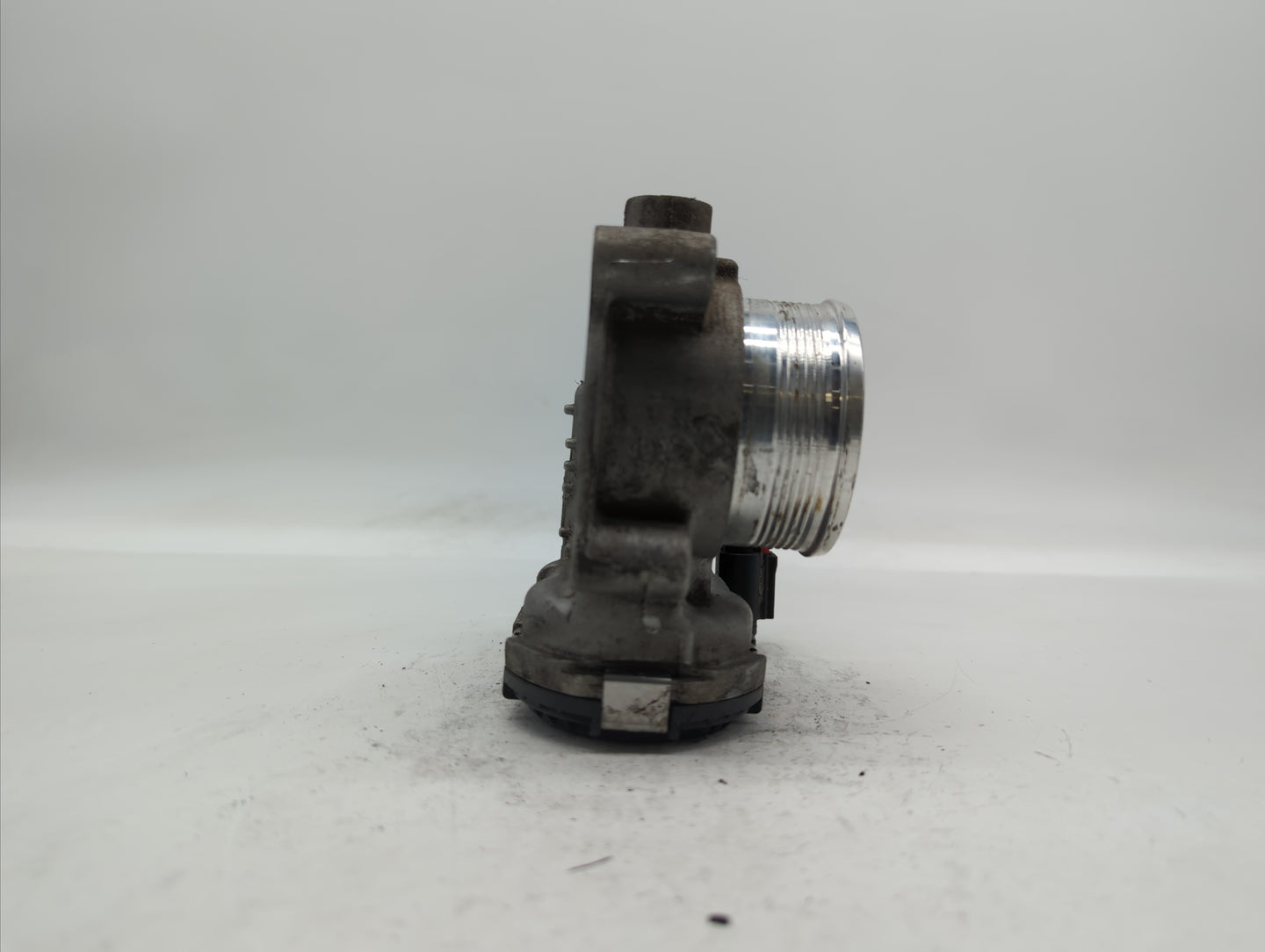 2014-2018 Ford Focus Throttle Body P/N:DS7E-9F991-BB Fits Fits 2014 2015 2016 2017 2018 2019 OEM Used Auto Parts - Oemusedau