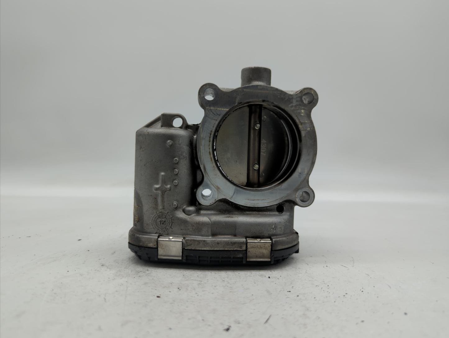 2014-2018 Ford Focus Throttle Body P/N:DS7E-9F991-BB Fits Fits 2014 2015 2016 2017 2018 2019 OEM Used Auto Parts - Oemusedau