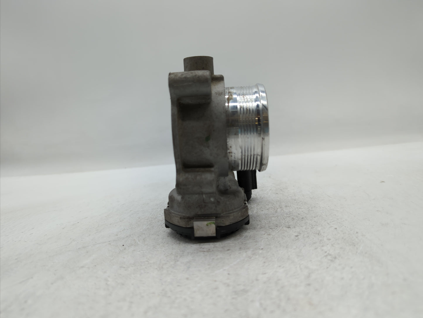 2014-2018 Ford Focus Throttle Body P/N:DS7E-9F991-BB Fits Fits 2014 2015 2016 2017 2018 2019 OEM Used Auto Parts - Oemusedau